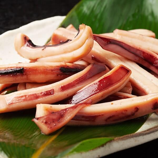 猫に生イカを与えることは危険